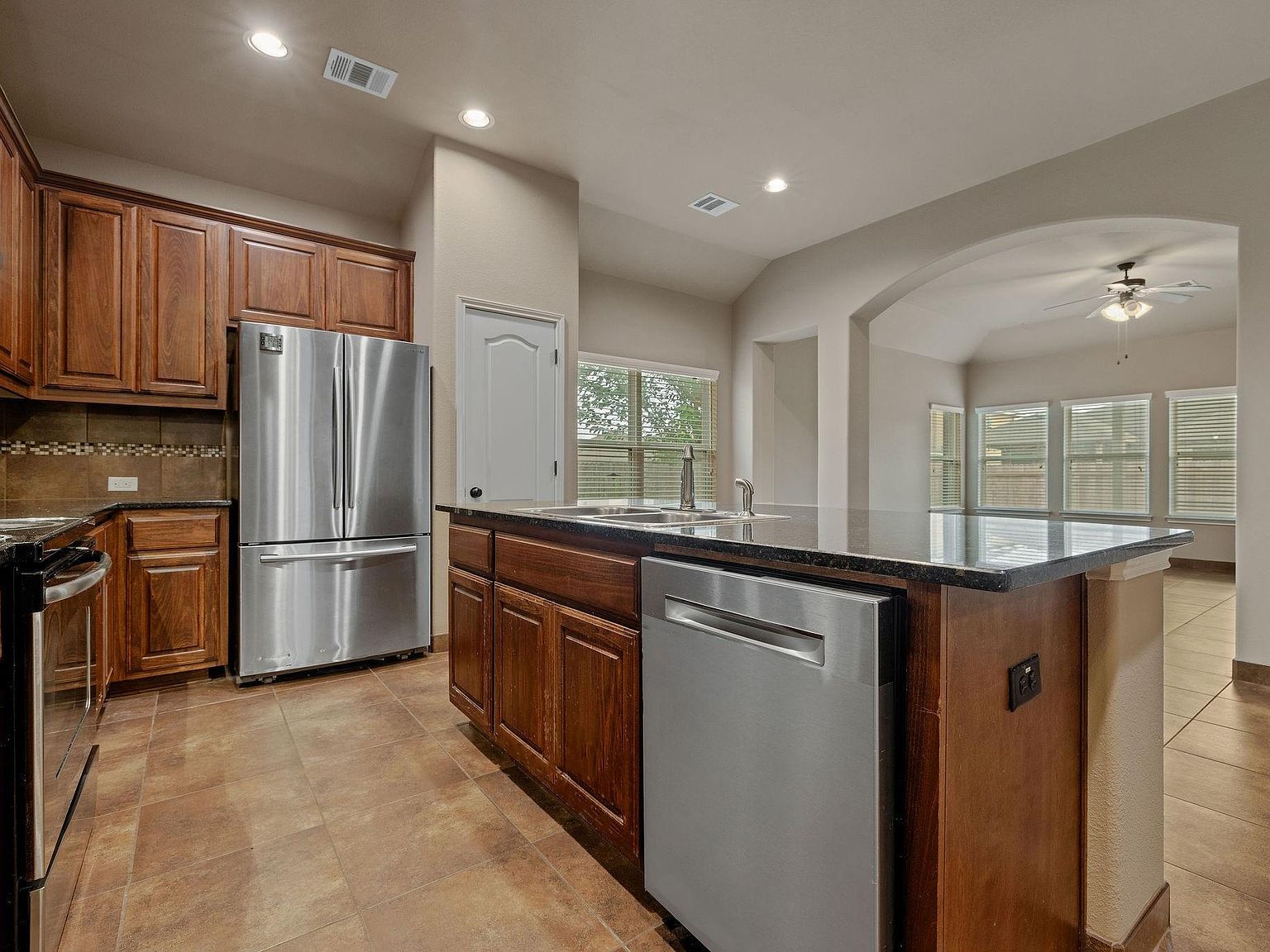 18712 Leigh Ln Pflugerville, TX 78660 - Thumbnail 3