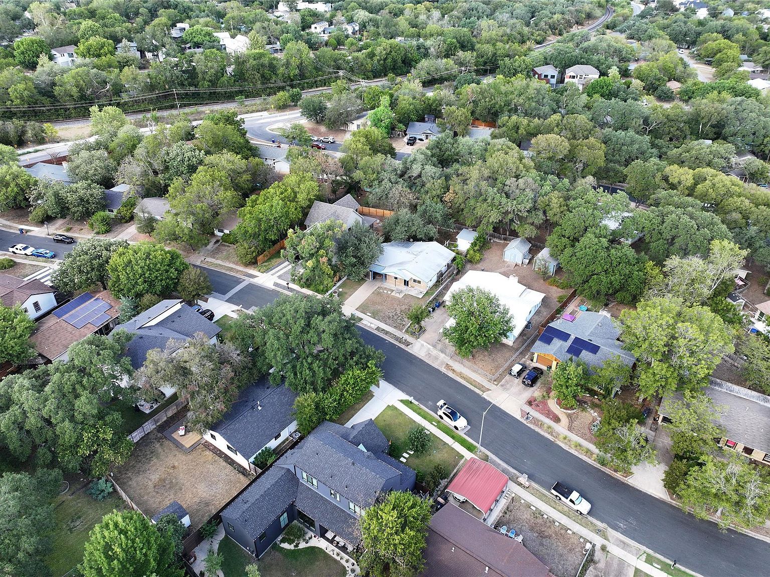 808 Cardiff Dr Austin, TX 78745 - Thumbnail 3