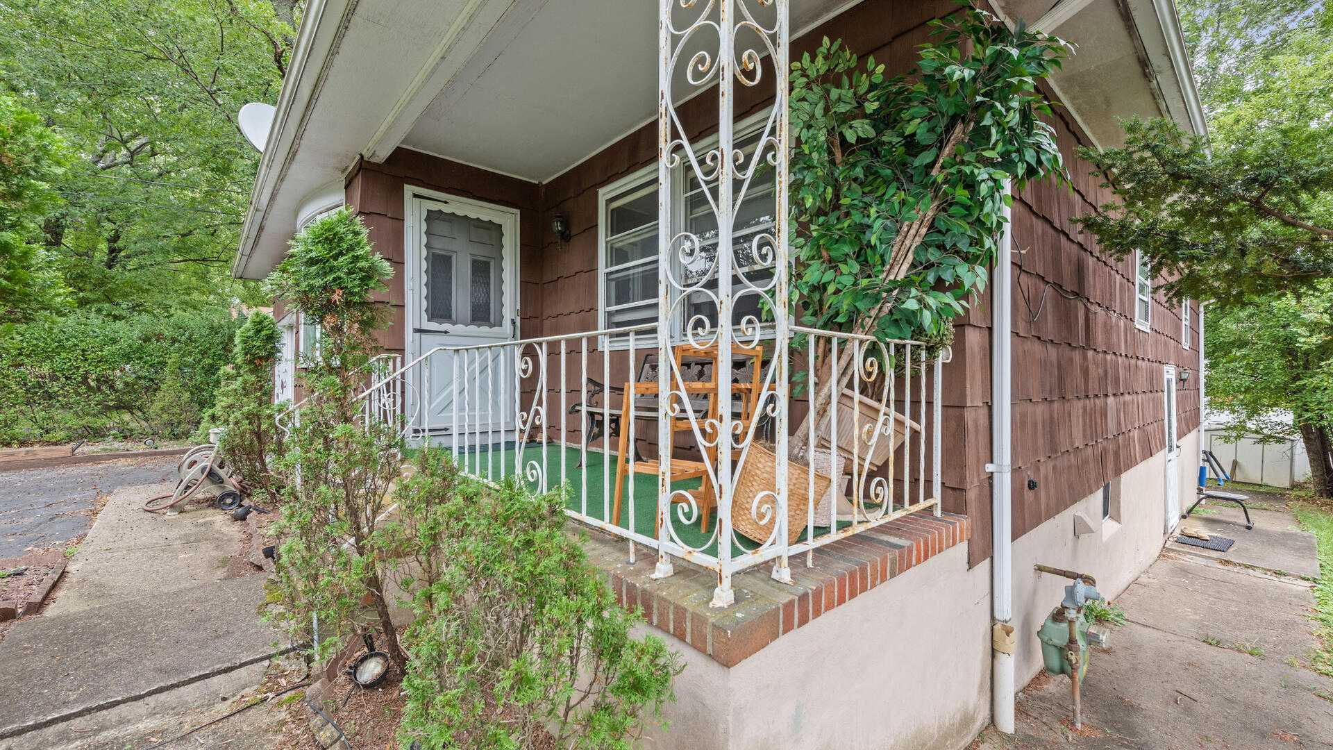 36 Manor Blvd, Edison, NJ, USA, 8820 - Thumbnail 3