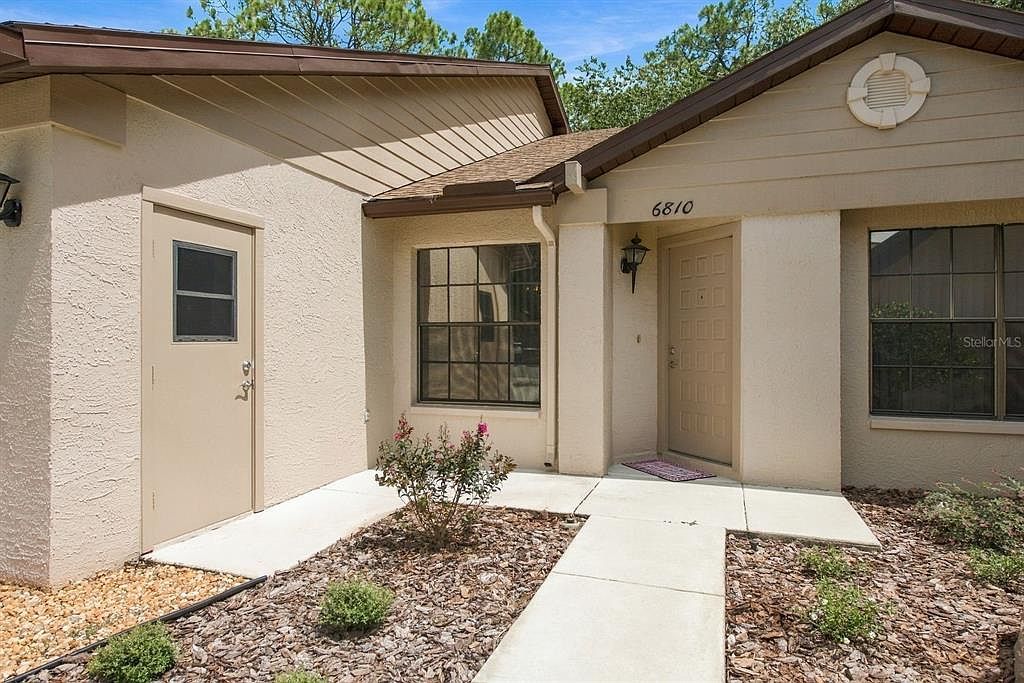 6810 PLUMLEAF COURT Spring Hill, FL 34606 - Thumbnail 3