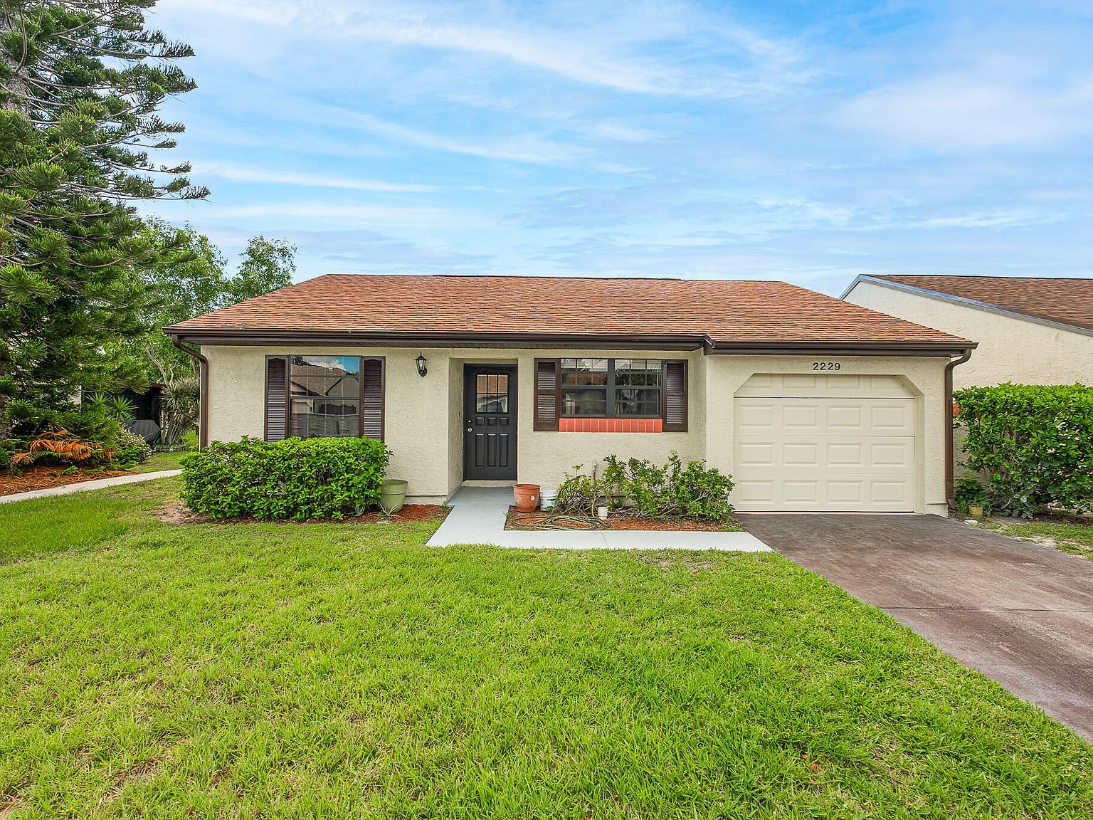 2229 SE Brekenridge Cir Port Saint Lucie, FL 34952 - Thumbnail 3