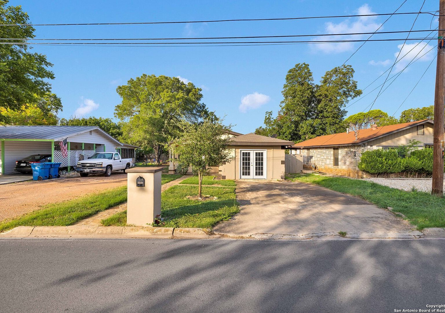 319 Pearl St Kerrville, TX 78028 - Thumbnail 3