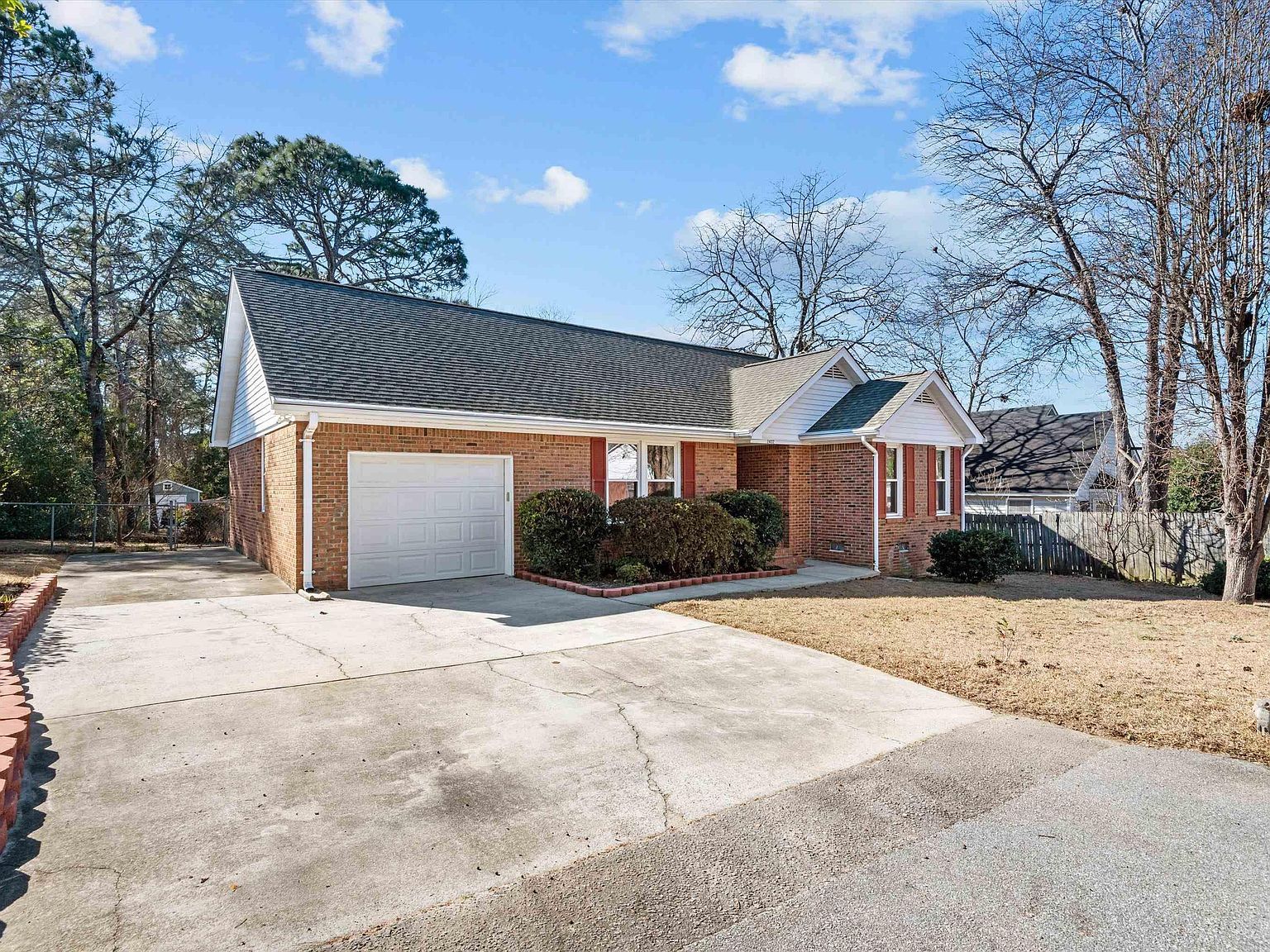 2402 Breezewood Rd Cayce, SC 29033 - Thumbnail 3