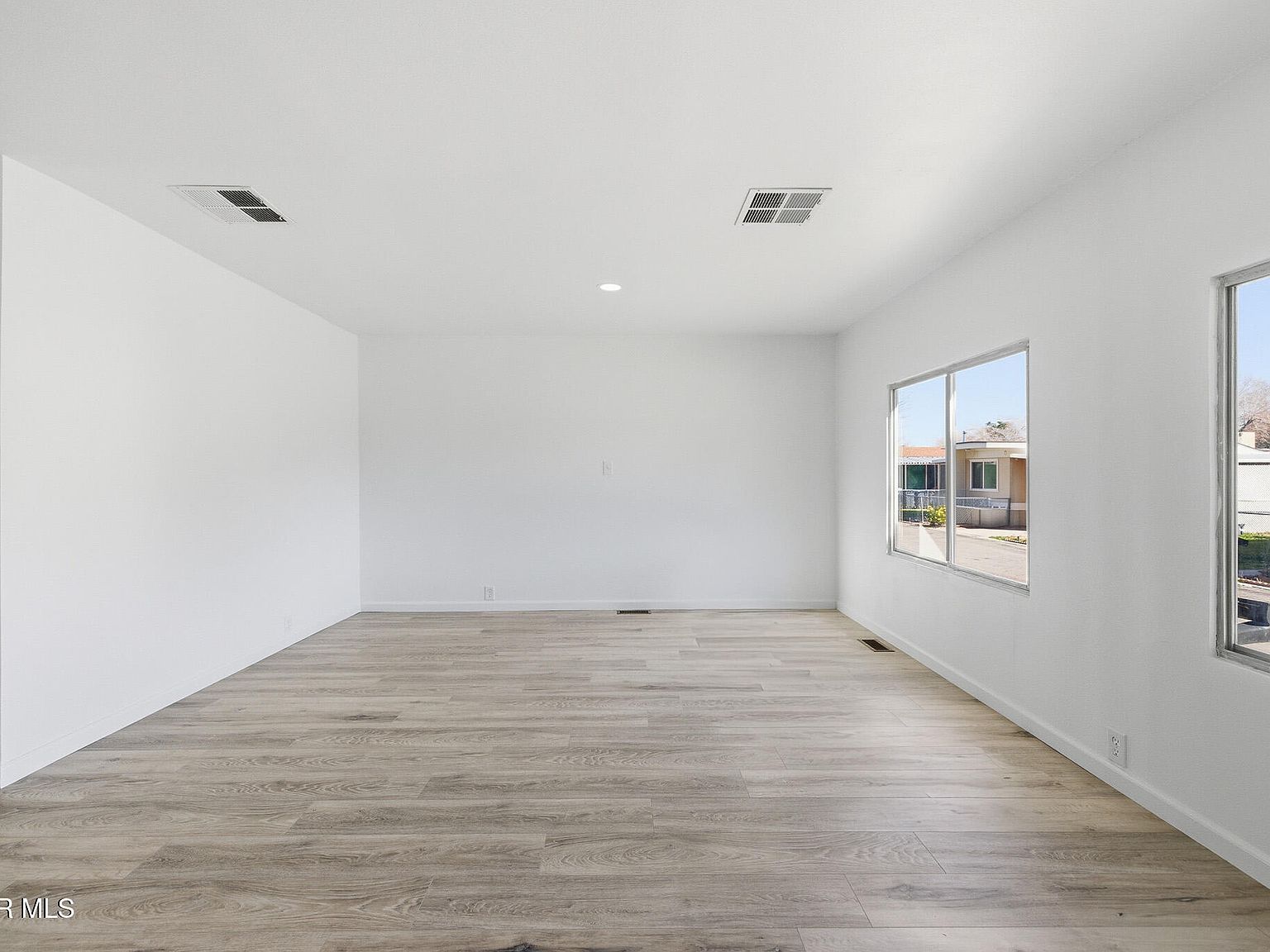43850 20th St E Space 83 Lancaster, CA 93535 - Thumbnail 3