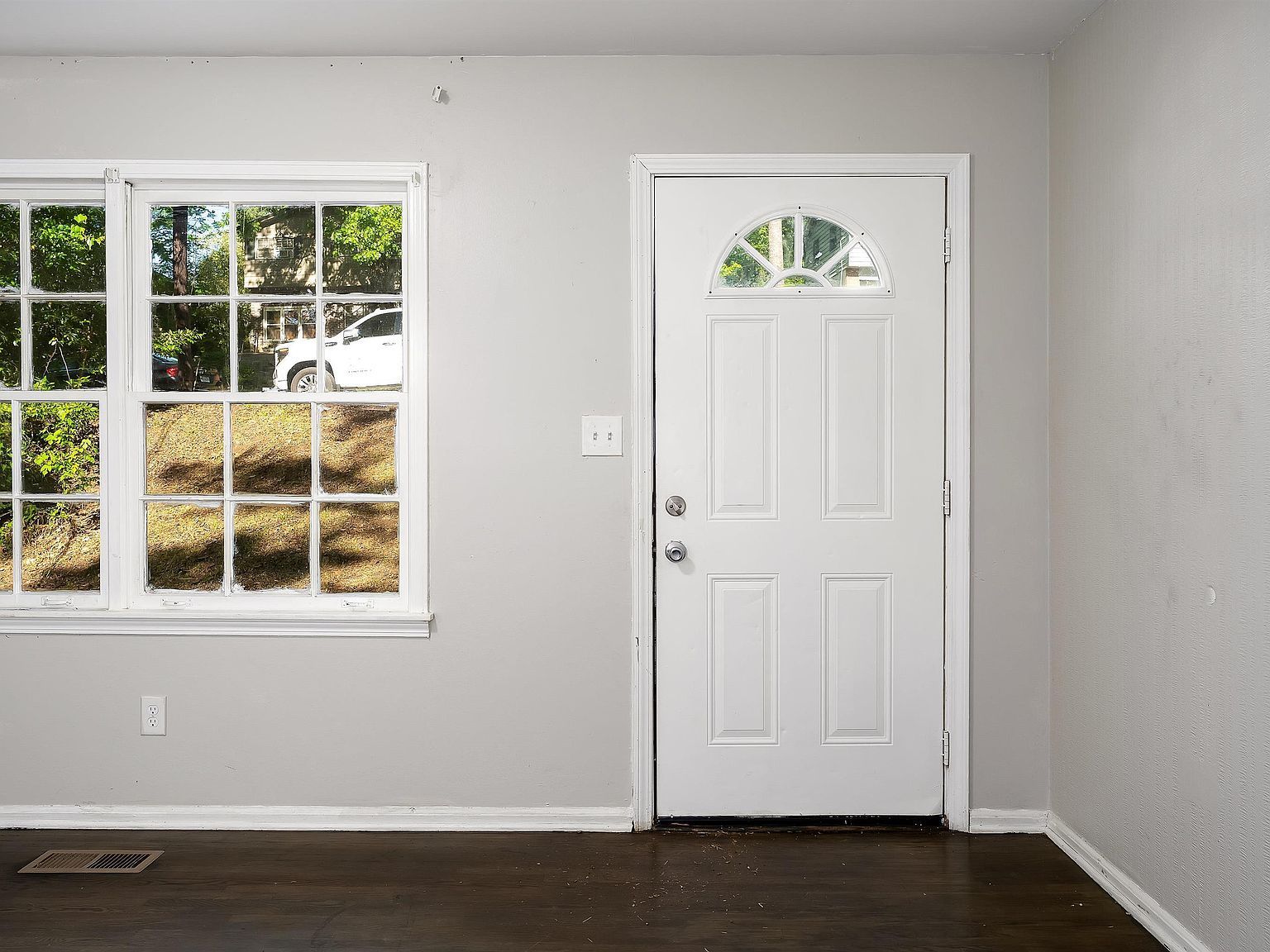 321 E Haven Dr Birmingham, AL 35215 - Thumbnail 3