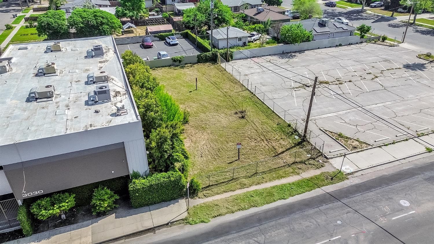 3004 N Maroa Ave Fresno, CA 93704 - Thumbnail 3