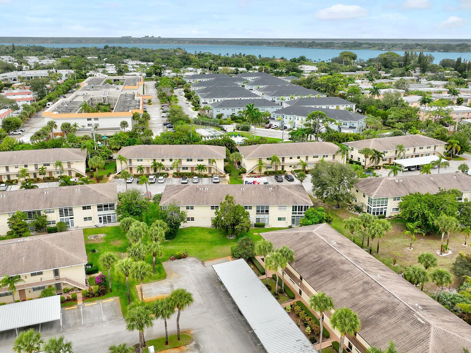 2950 SE Ocean Blvd APT 135-7 Stuart, FL 34996 - Thumbnail 3