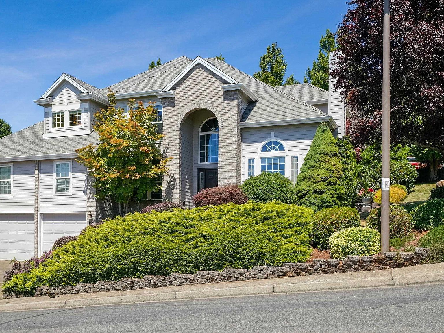 595 Harbourtown Ct SE Salem, OR 97306 - Thumbnail 3