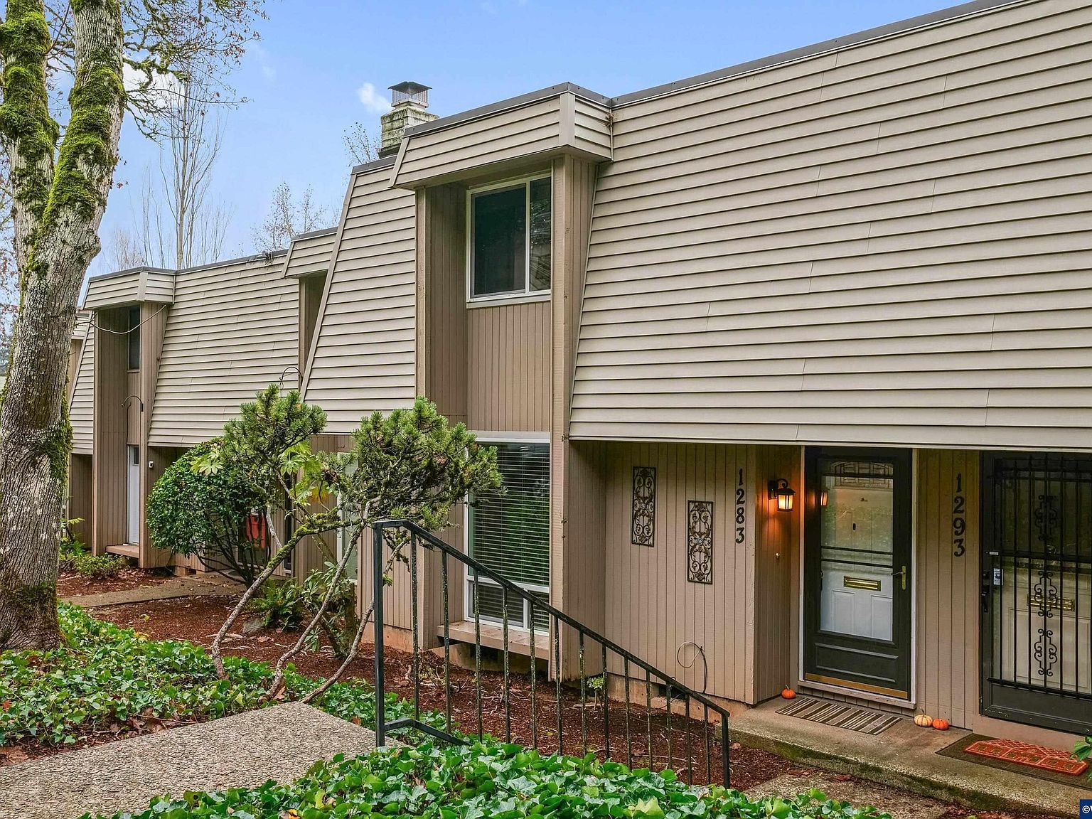 1283 Karen Way NW Salem, OR 97304 - Thumbnail 3