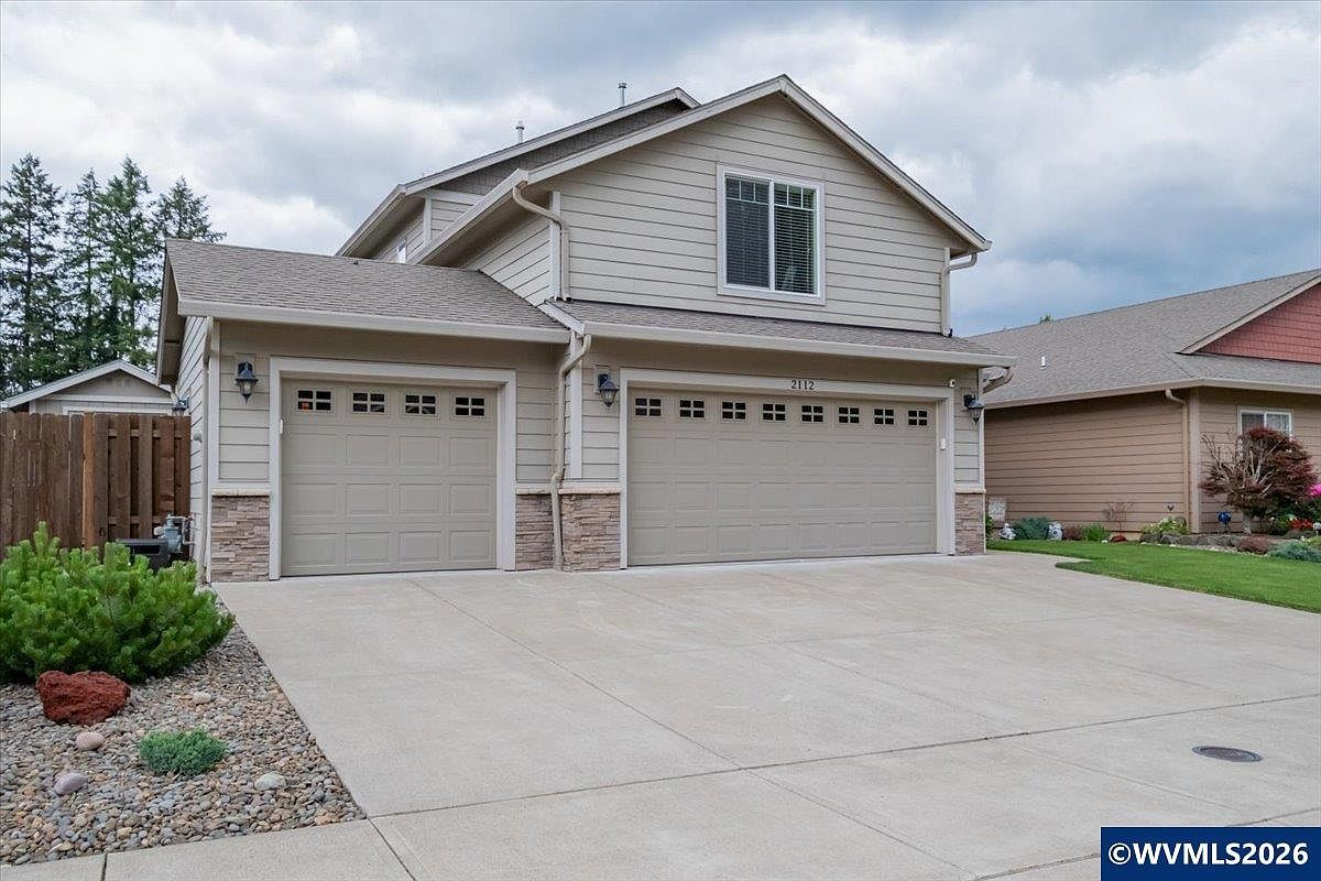 2112 Equestrian Loop S Salem, OR 97302 - Thumbnail 3