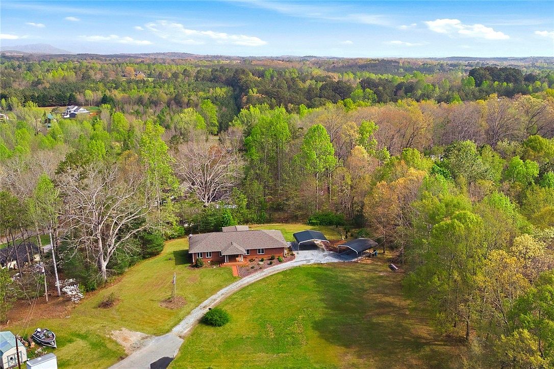 230 Christy Ln Walhalla, SC 29691 - Thumbnail 3