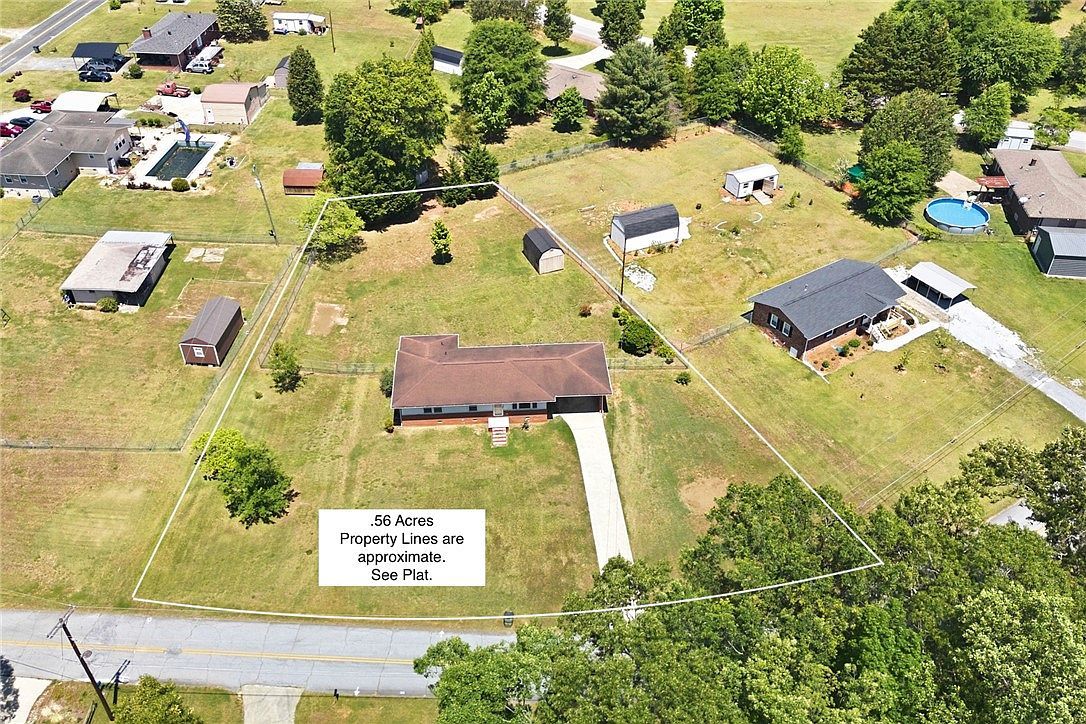 101 Mountain View Dr Walhalla, SC 29691 - Thumbnail 3