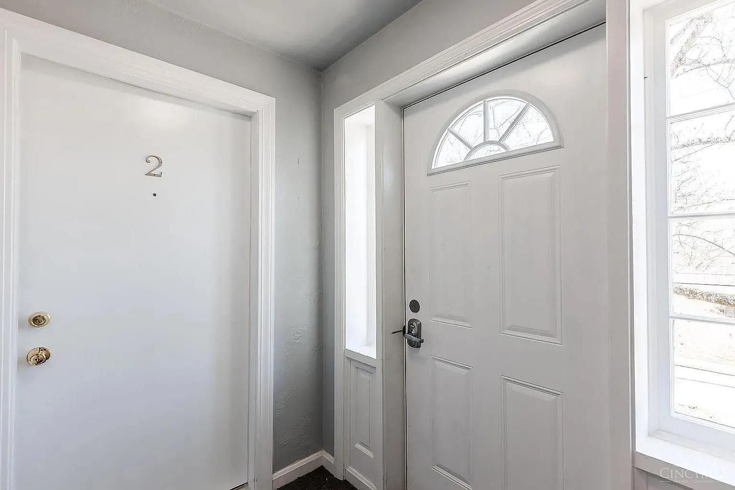 1735 Sutton Ave Cincinnati, OH 45230 - Thumbnail 3