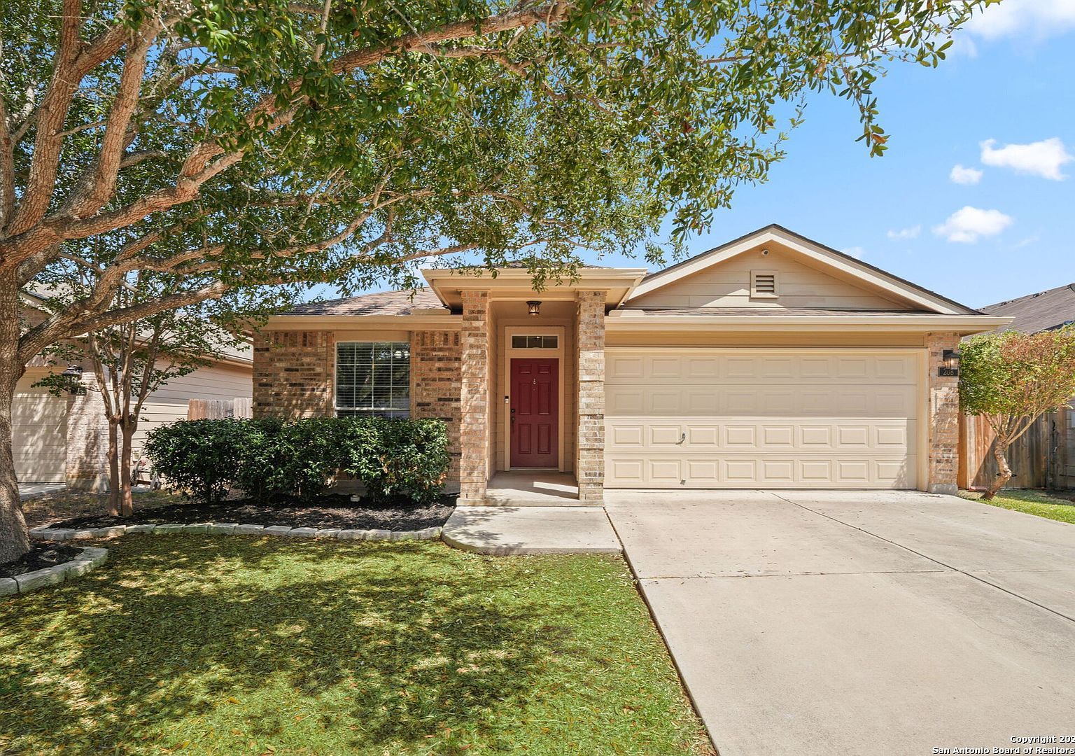 208 Roadrunner Ave New Braunfels, TX 78130 - Thumbnail 3