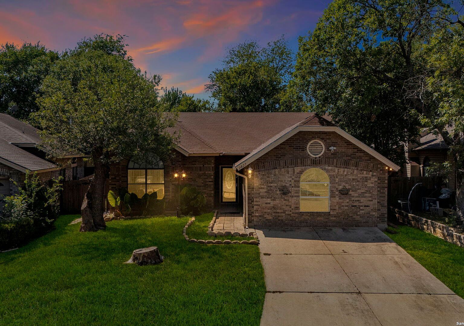 2827 Coast Plain Dr San Antonio, TX 78245 - Thumbnail 3