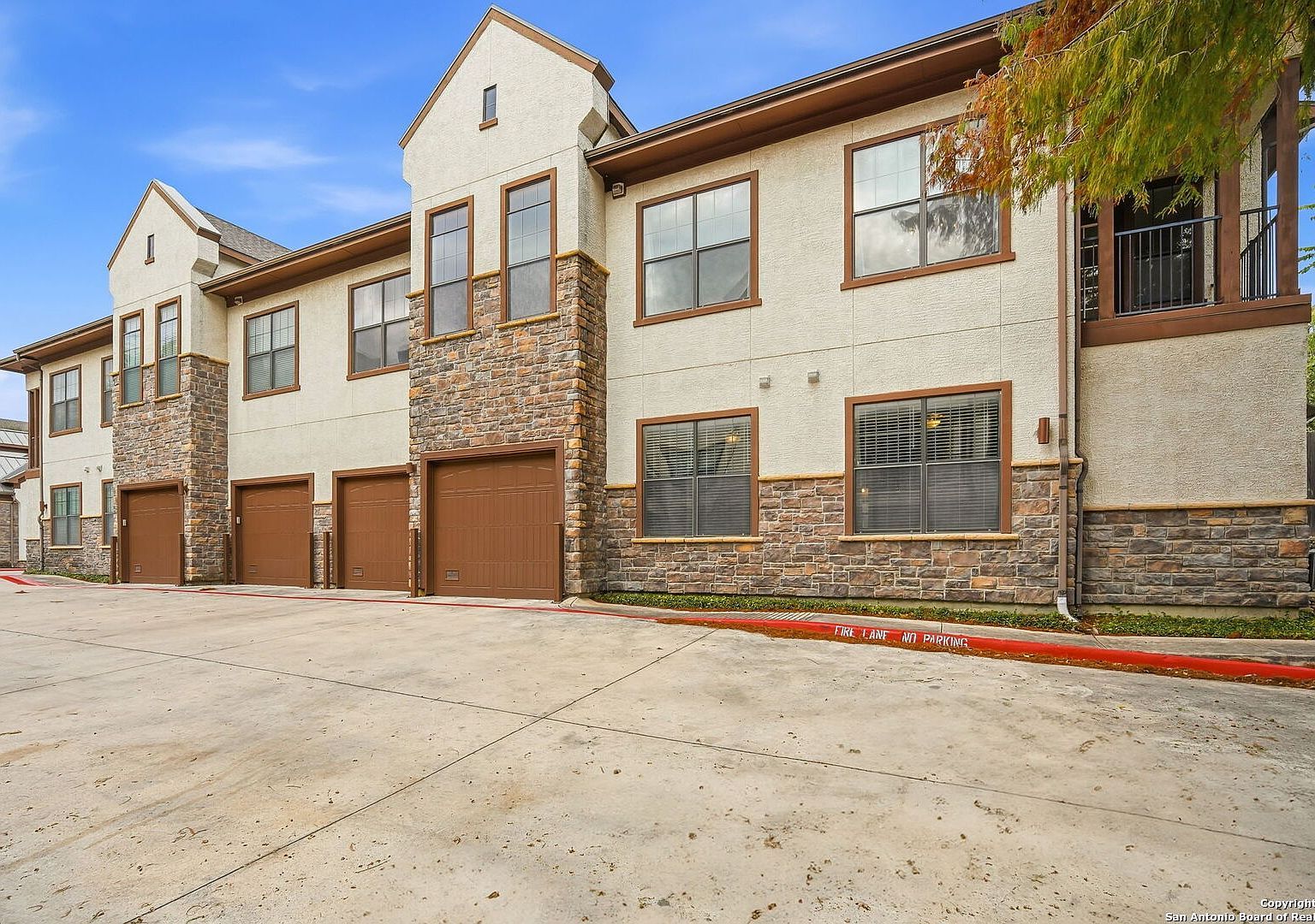 7342 Oak Manor Dr APT 6202 San Antonio, TX 78229 - Thumbnail 3