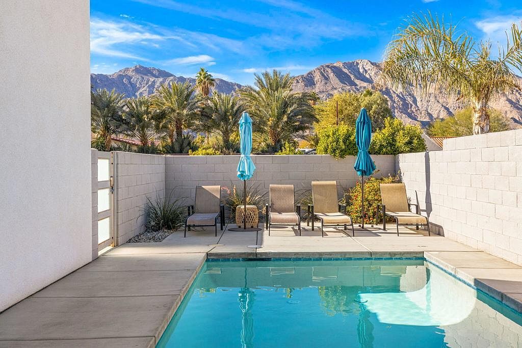 53700 Eisenhower Dr La Quinta, CA 92253 - Thumbnail 3