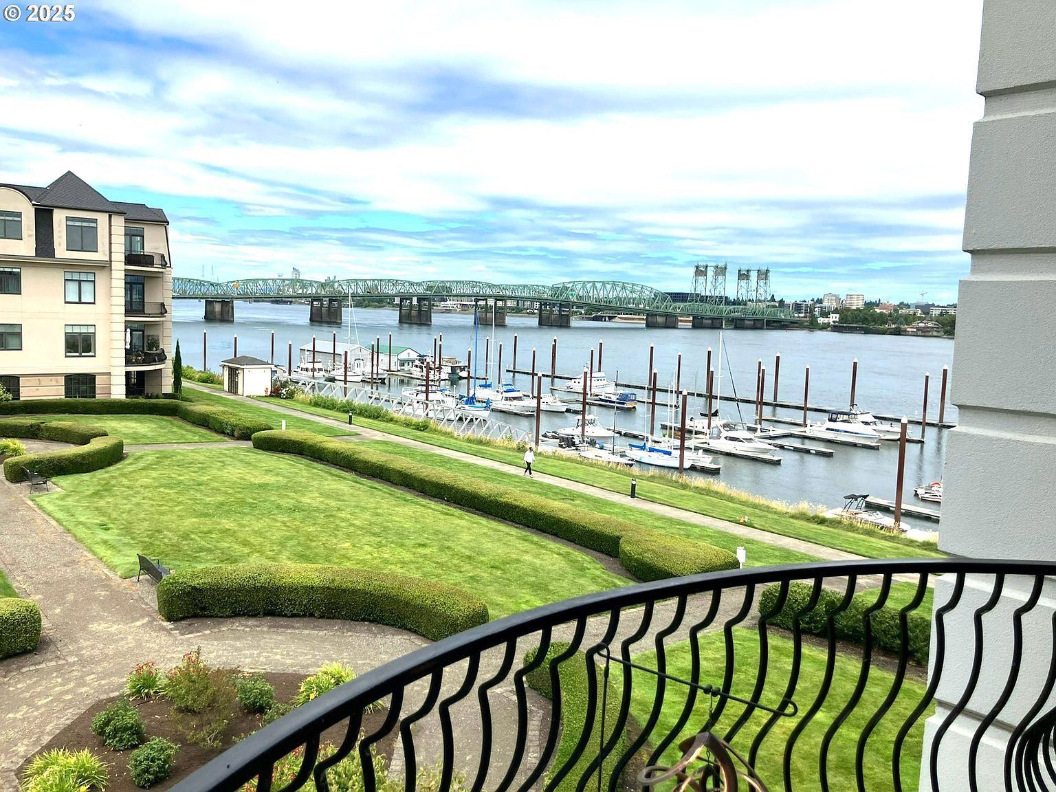 707 N Hayden Island Dr UNIT 323 Portland, OR 97217 - Thumbnail 3