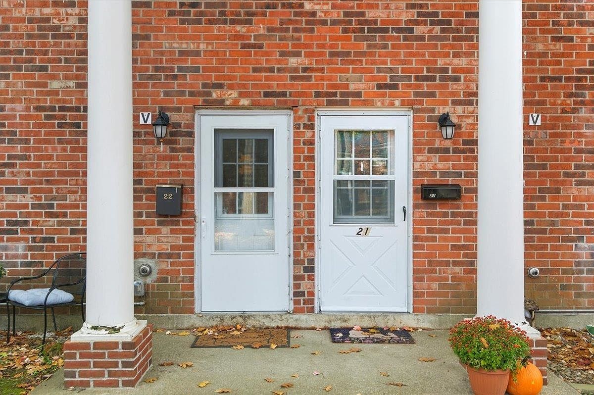 425 Dorset St APT 21 South Burlington, VT 05403 - Thumbnail 3