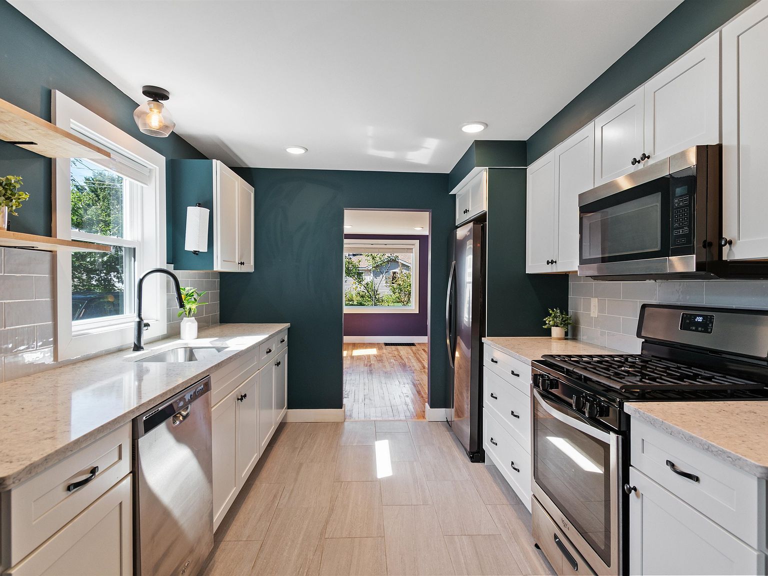 63 Birch Ct Burlington, VT 05408 - Thumbnail 3