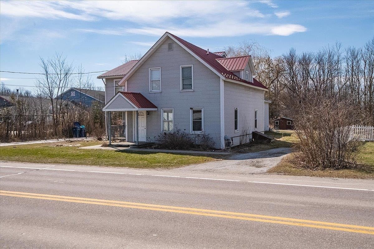 374 Lake Rd Saint Albans, VT 05478 - Thumbnail 3