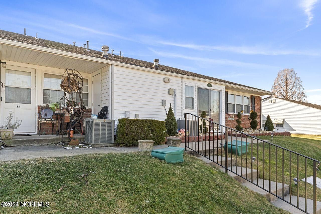 10 Montana Ct #311 Matawan, NJ 07747 - Thumbnail 3