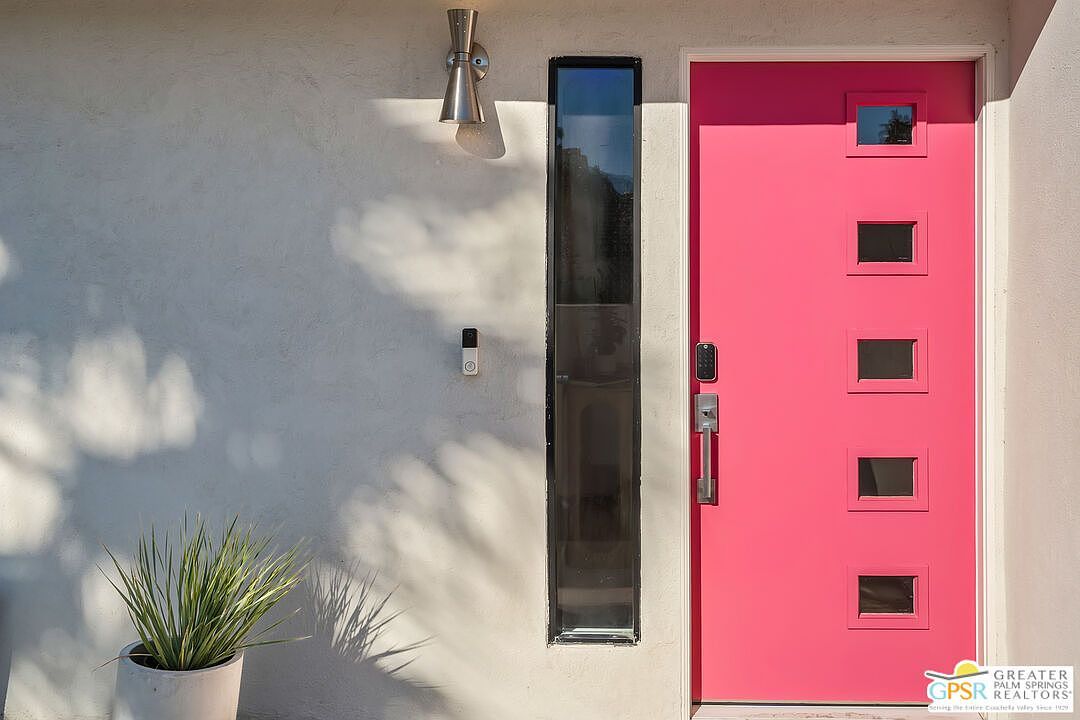 888 E El Conquistador Palm Springs, CA 92262 - Thumbnail 3