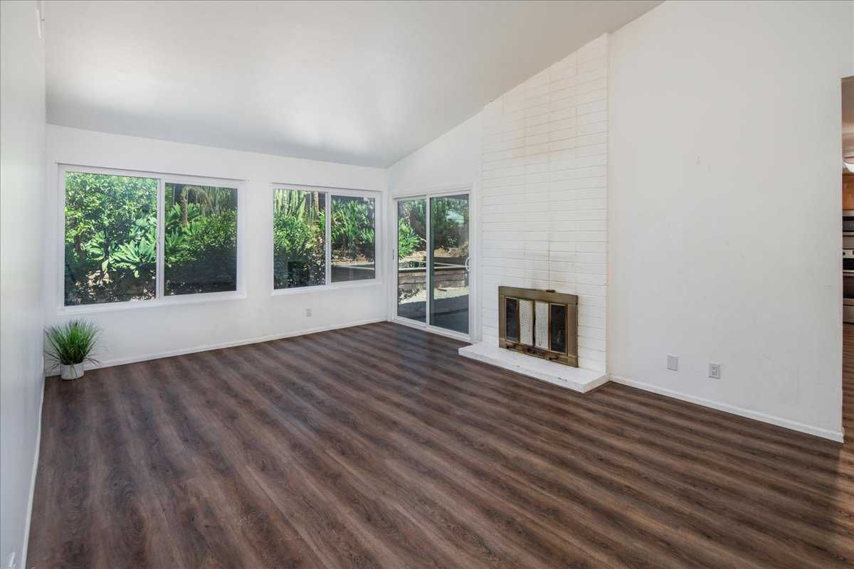 150 Via La Paz, San Marcos, CA, USA, 92069 - Thumbnail 3