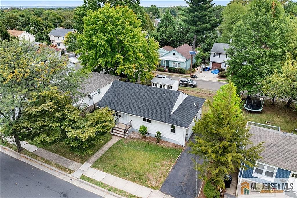 111 Barnard St Highland Park, NJ 08904 - Thumbnail 3