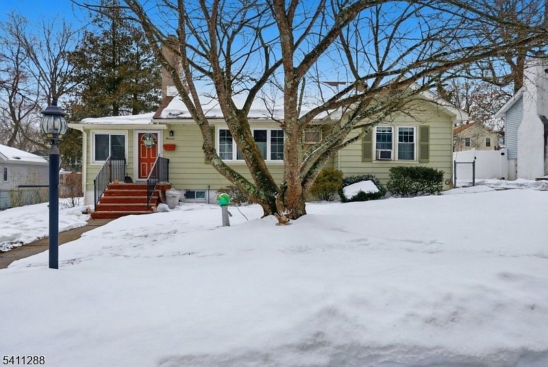 13 Iroquois Ave Lake Hiawatha, NJ 07034 - Thumbnail 3