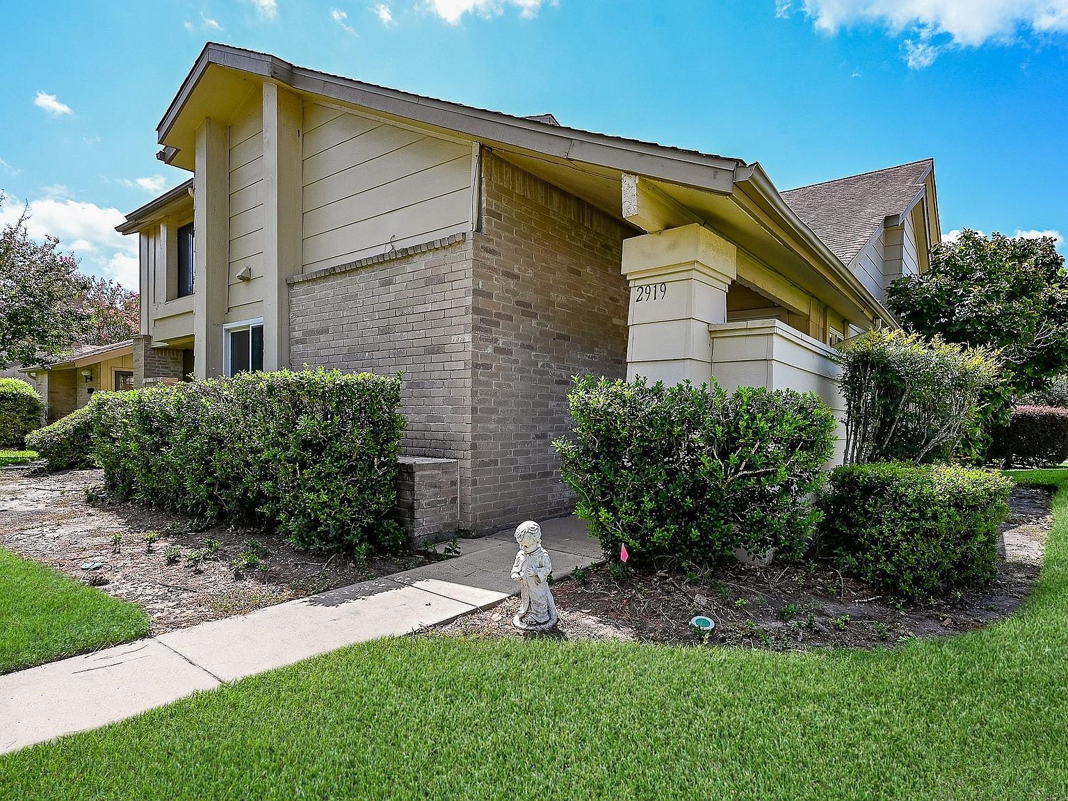 2919 Meadowgrass Ln Houston, TX 77082 - Thumbnail 3