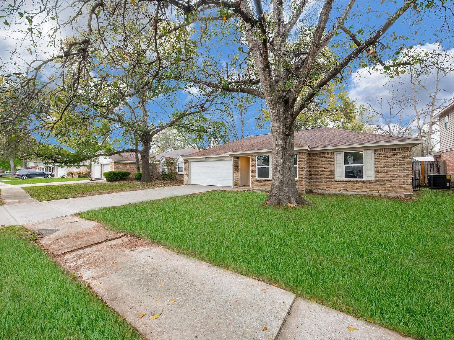 24206 Spring Mill Ln Spring, TX 77373 - Thumbnail 3