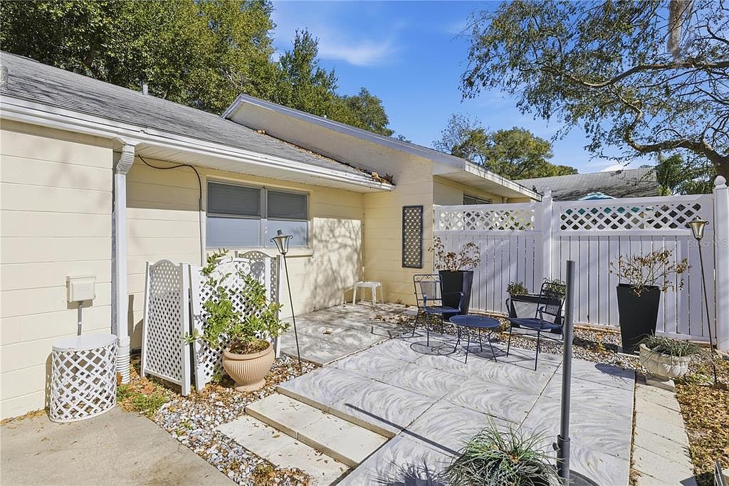 8868 SW 97th Lane Rd UNIT G Ocala, FL 34481 - Thumbnail 3