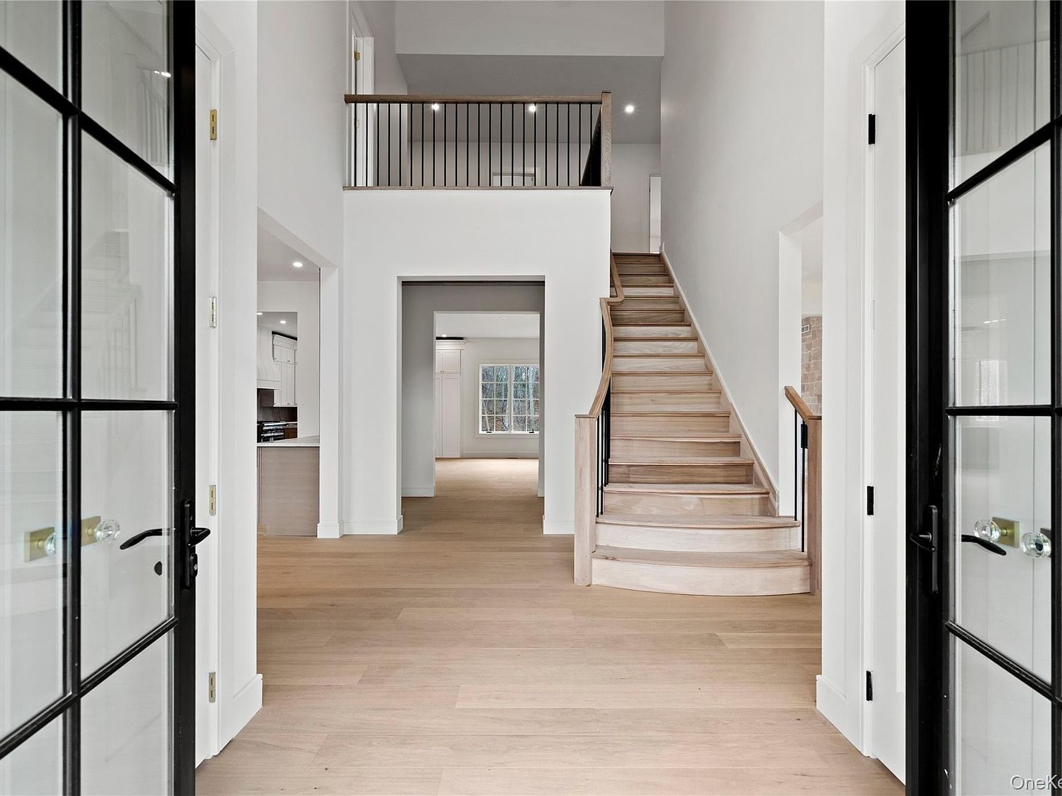 9 Wilderness Rd Saint James, NY 11780 - Thumbnail 3