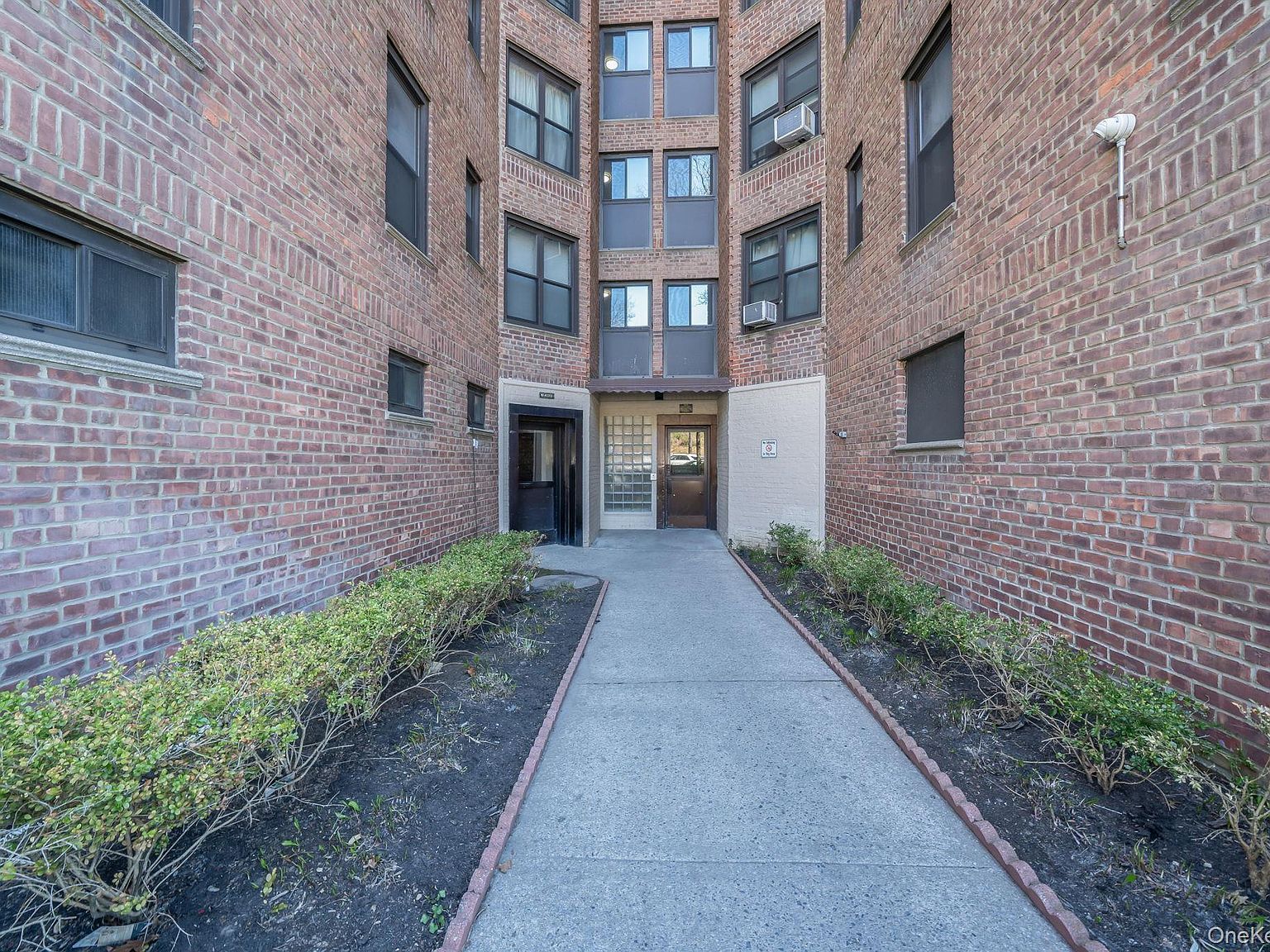 83-85 Woodhaven Blvd #3L Woodhaven, NY 11421 - Thumbnail 3