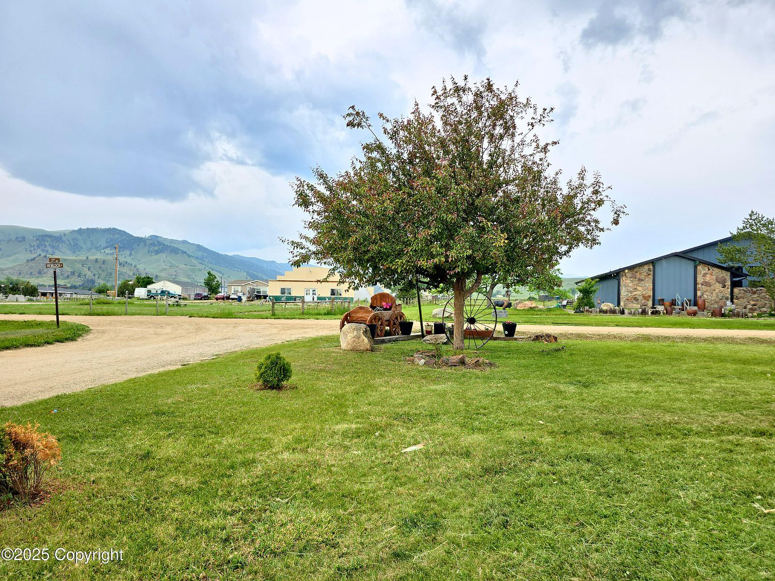 331 Hemlock St Buffalo, WY 82834 - Thumbnail 3