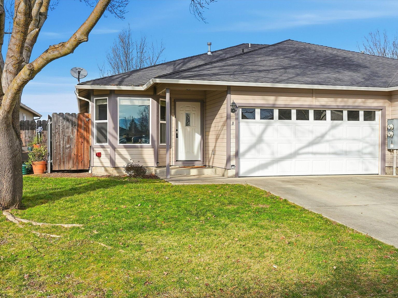 3174 Forest Hills Dr APT B Medford, OR 97504 - Thumbnail 3