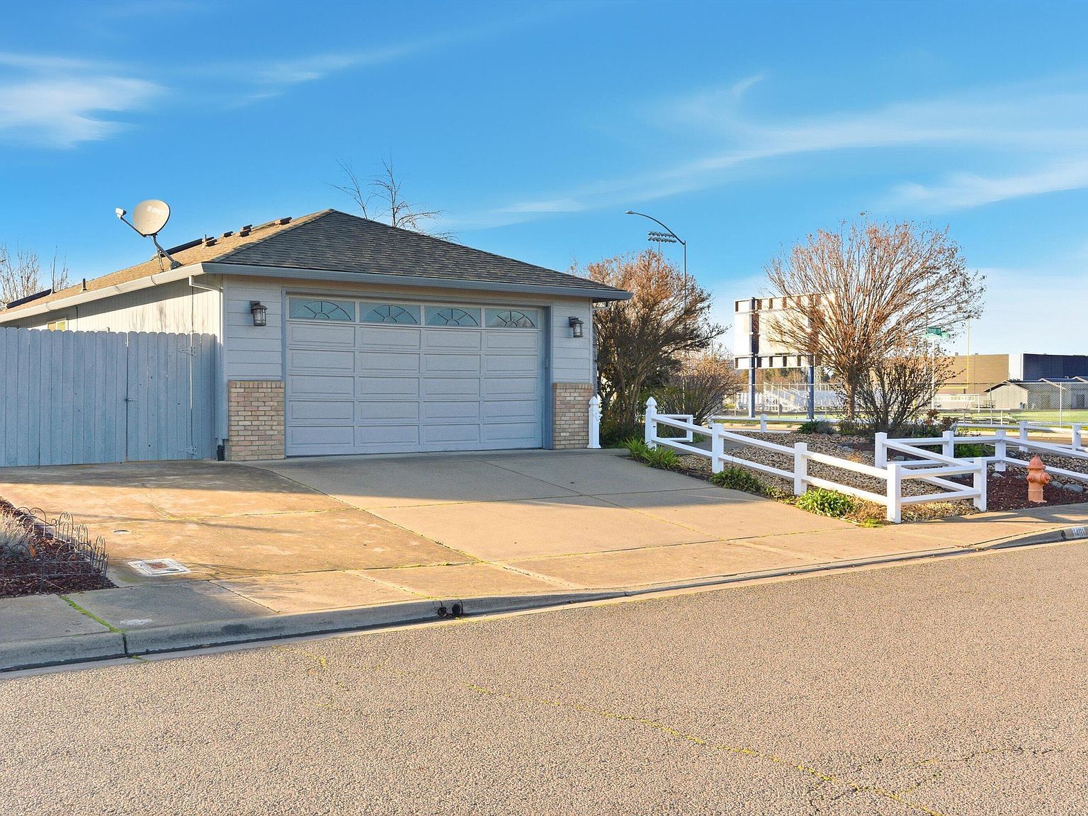 1401 Diamond St Medford, OR 97501 - Thumbnail 3