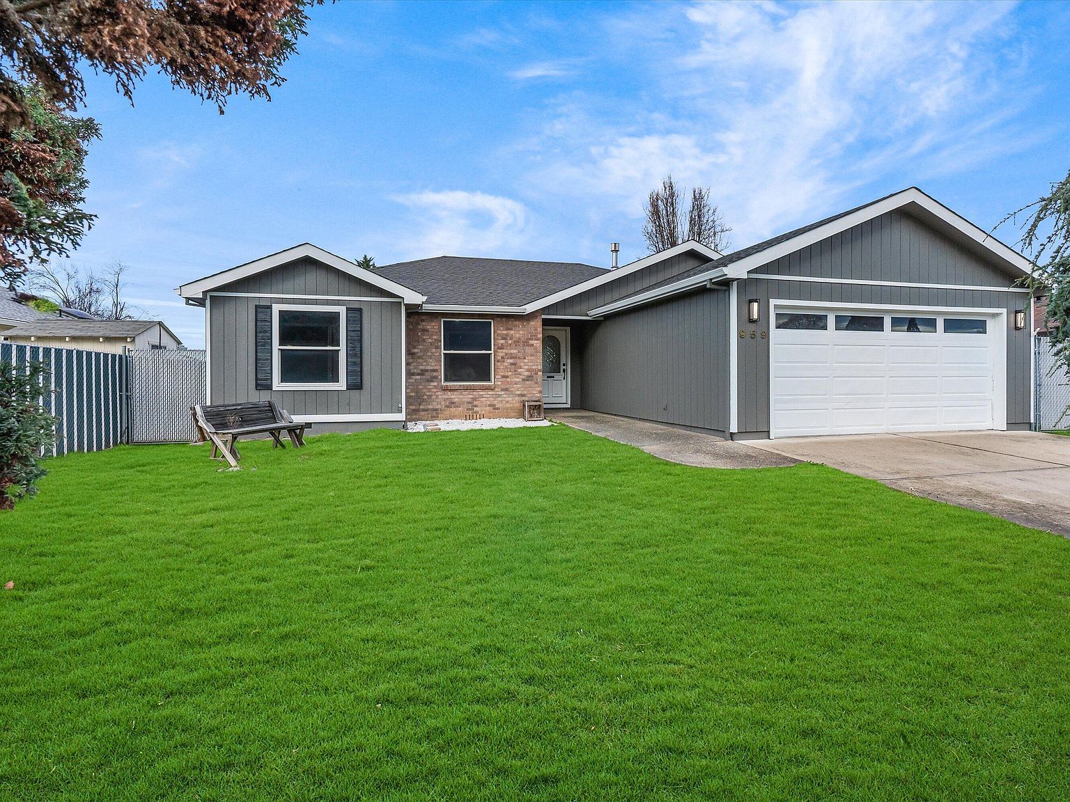 959 Westrop Dr Central Pt, OR 97502 - Thumbnail 3