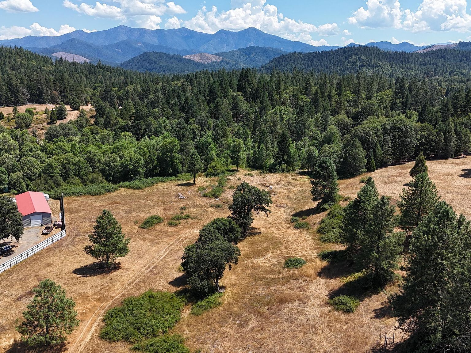 467 Draper Valley Rd Selma, OR 97538 - Thumbnail 3