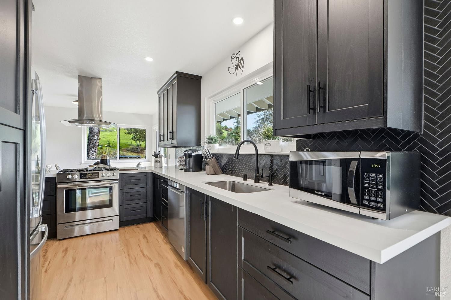 1814 Saint Francis Rd Santa Rosa, CA 95409 - Thumbnail 3