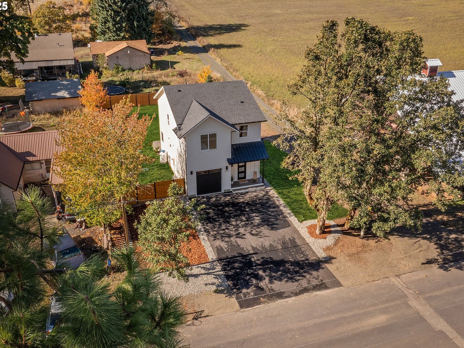 219 Main St White Salmon, WA 98672 - Thumbnail 3