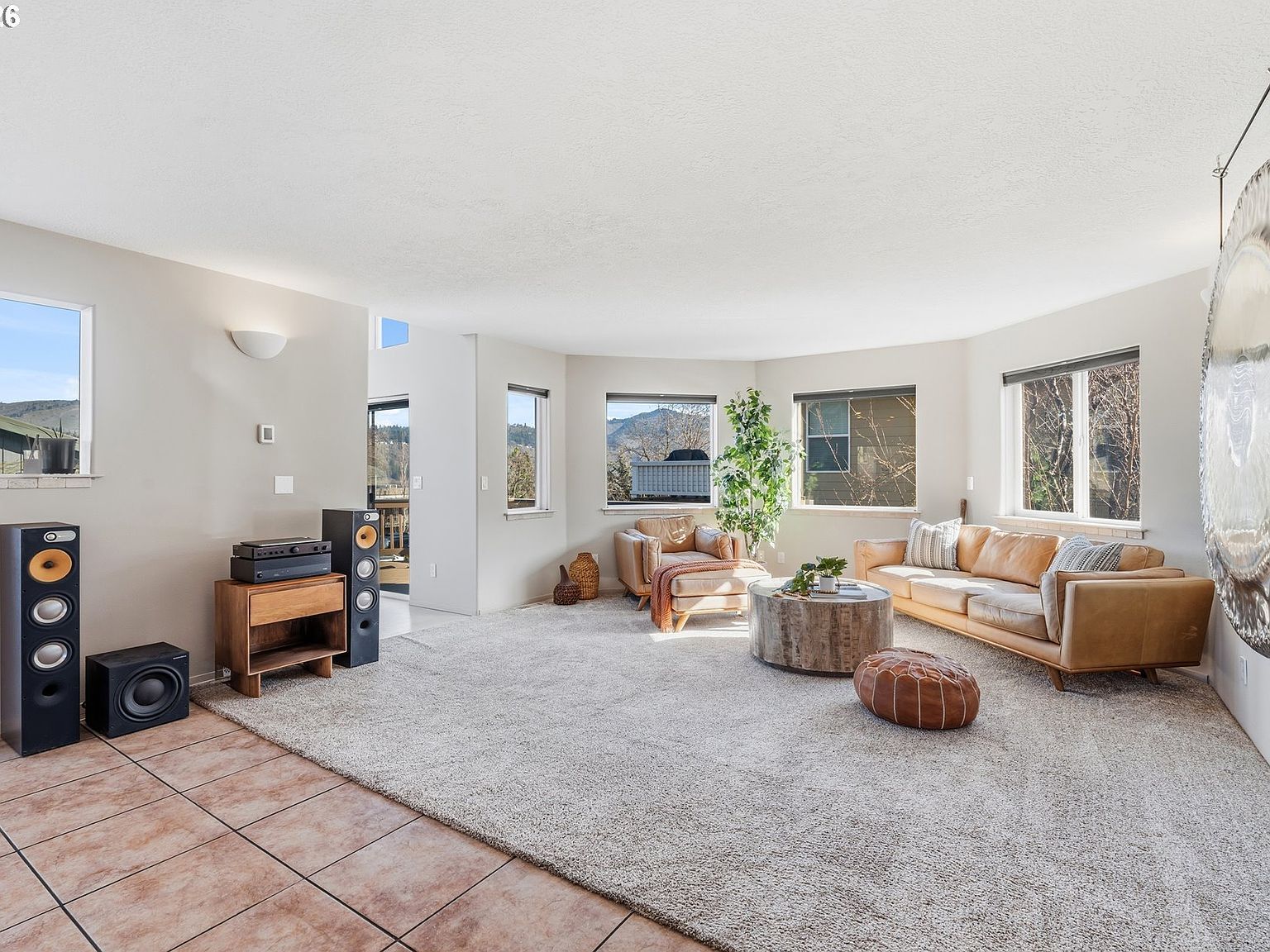 1222 Lincoln St Hood River, OR 97031 - Thumbnail 3