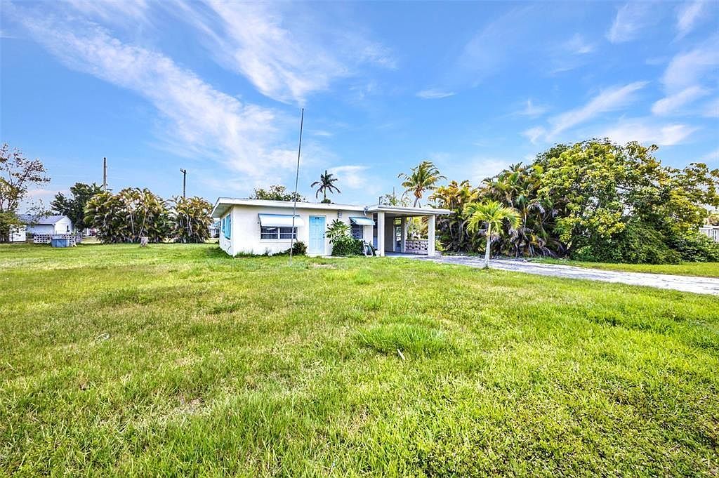 426 Burland St Punta Gorda, FL 33950 - Thumbnail 3