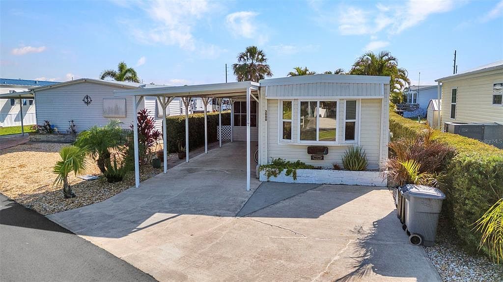 3000 Coquina Esplanade Punta Gorda, FL 33982 - Thumbnail 3