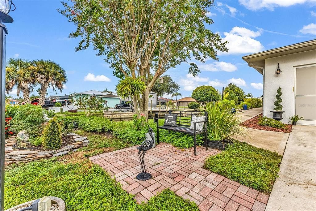 3493 Peace River Dr Punta Gorda, FL 33983 - Thumbnail 3