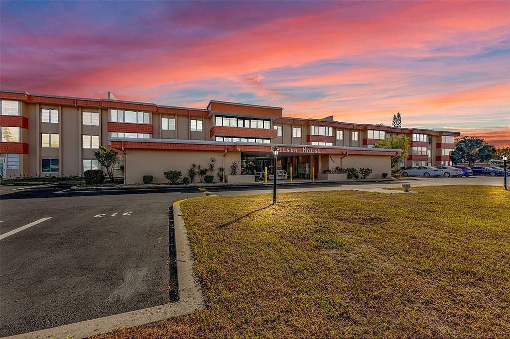 2290 Aaron St APT 109 Port Charlotte, FL 33952 - Thumbnail 3