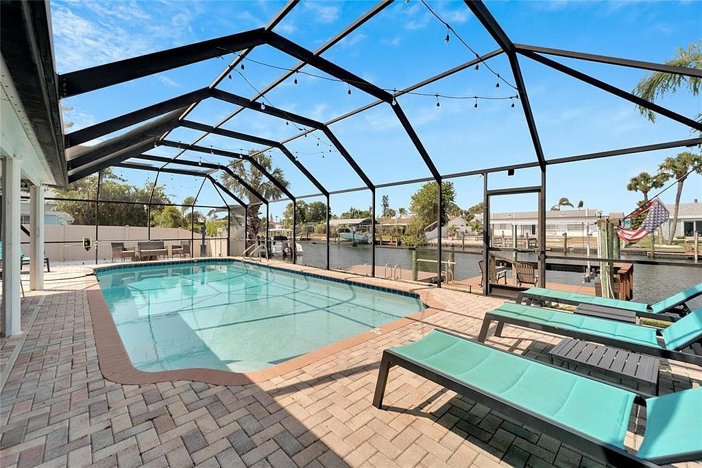 1011 Spindle Palm Way Apollo Beach, FL 33572 - Thumbnail 3