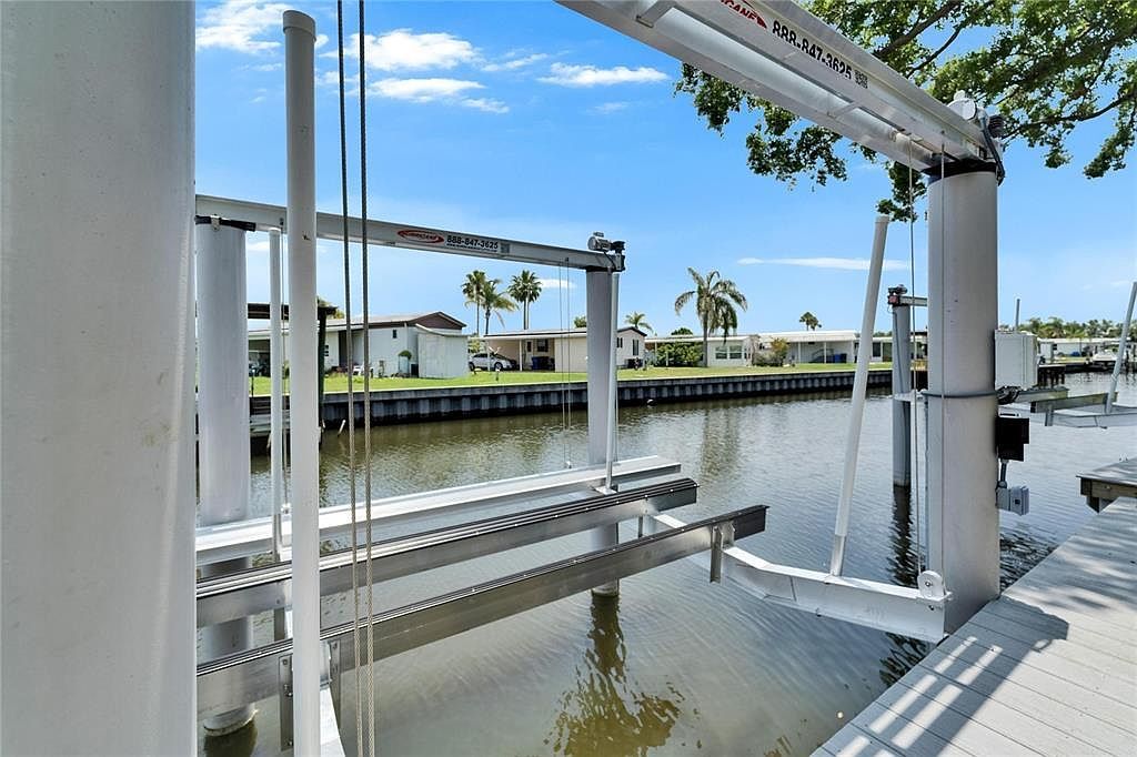 6530 Simone Shores Cir Apollo Beach, FL 33572 - Thumbnail 3