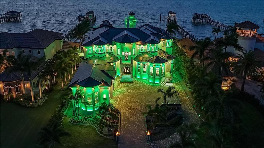 6526 Surfside Blvd Apollo Beach, FL 33572 - Thumbnail 3